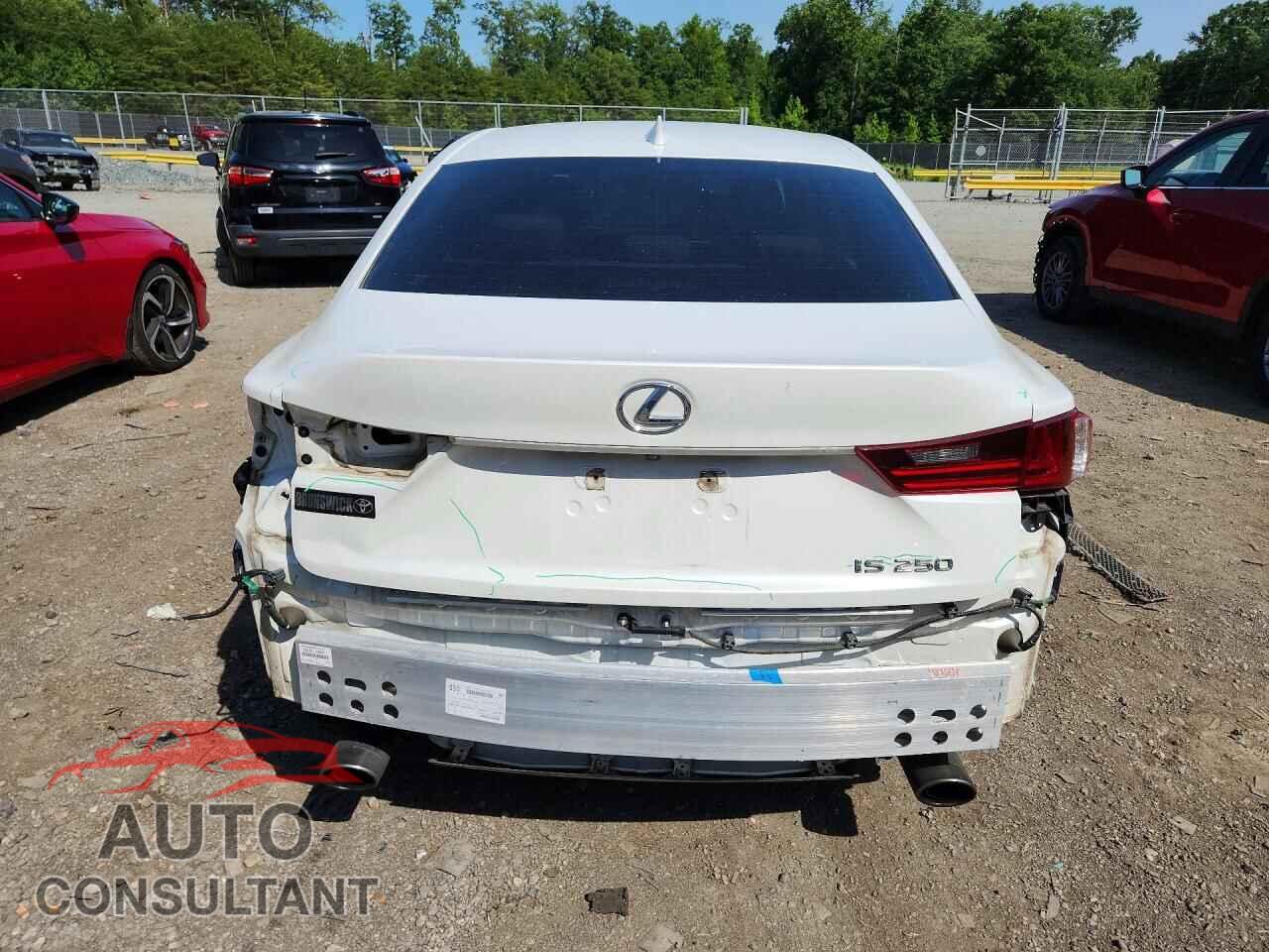 LEXUS IS 2014 - JTHBF1D27E5015564