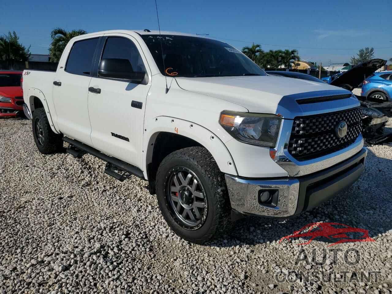 TOYOTA TUNDRA 2018 - 5TFDW5F17JX770444