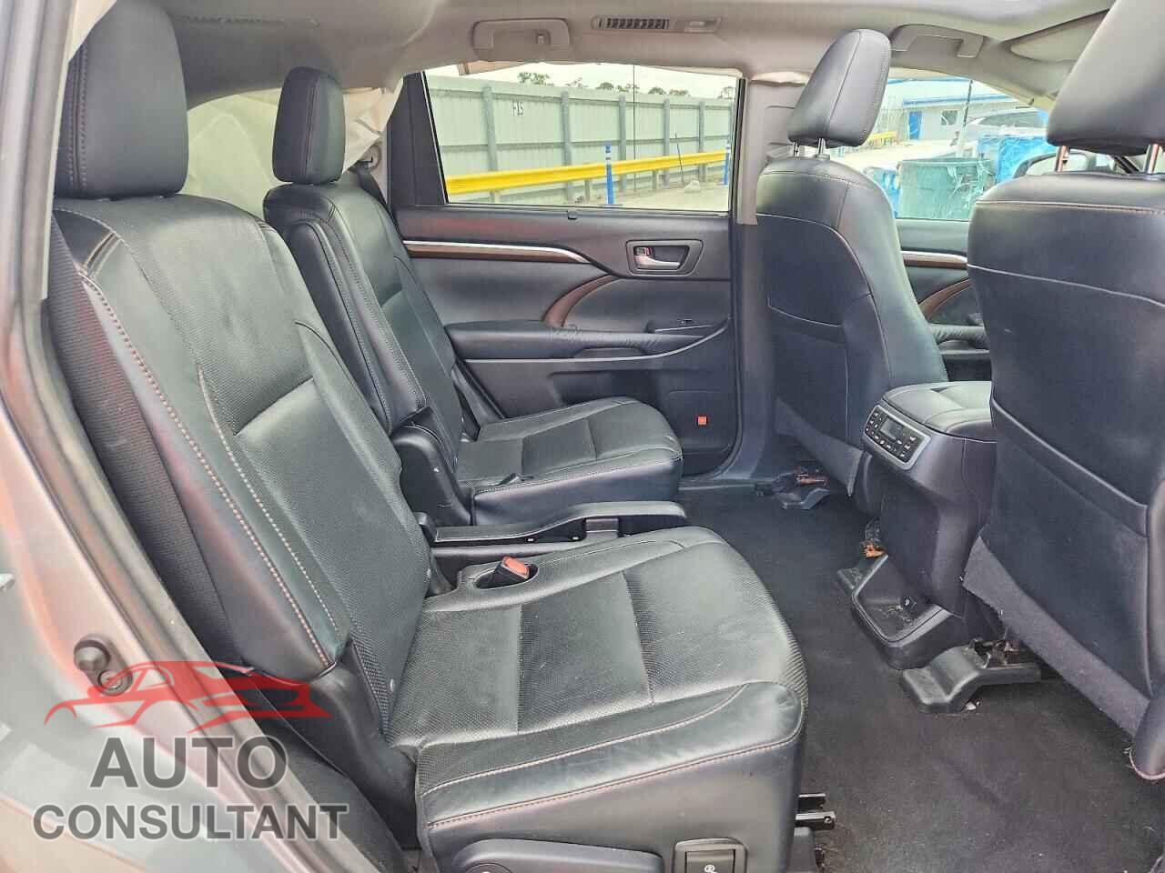 TOYOTA HIGHLANDER 2015 - 5TDDKRFH3FS182859