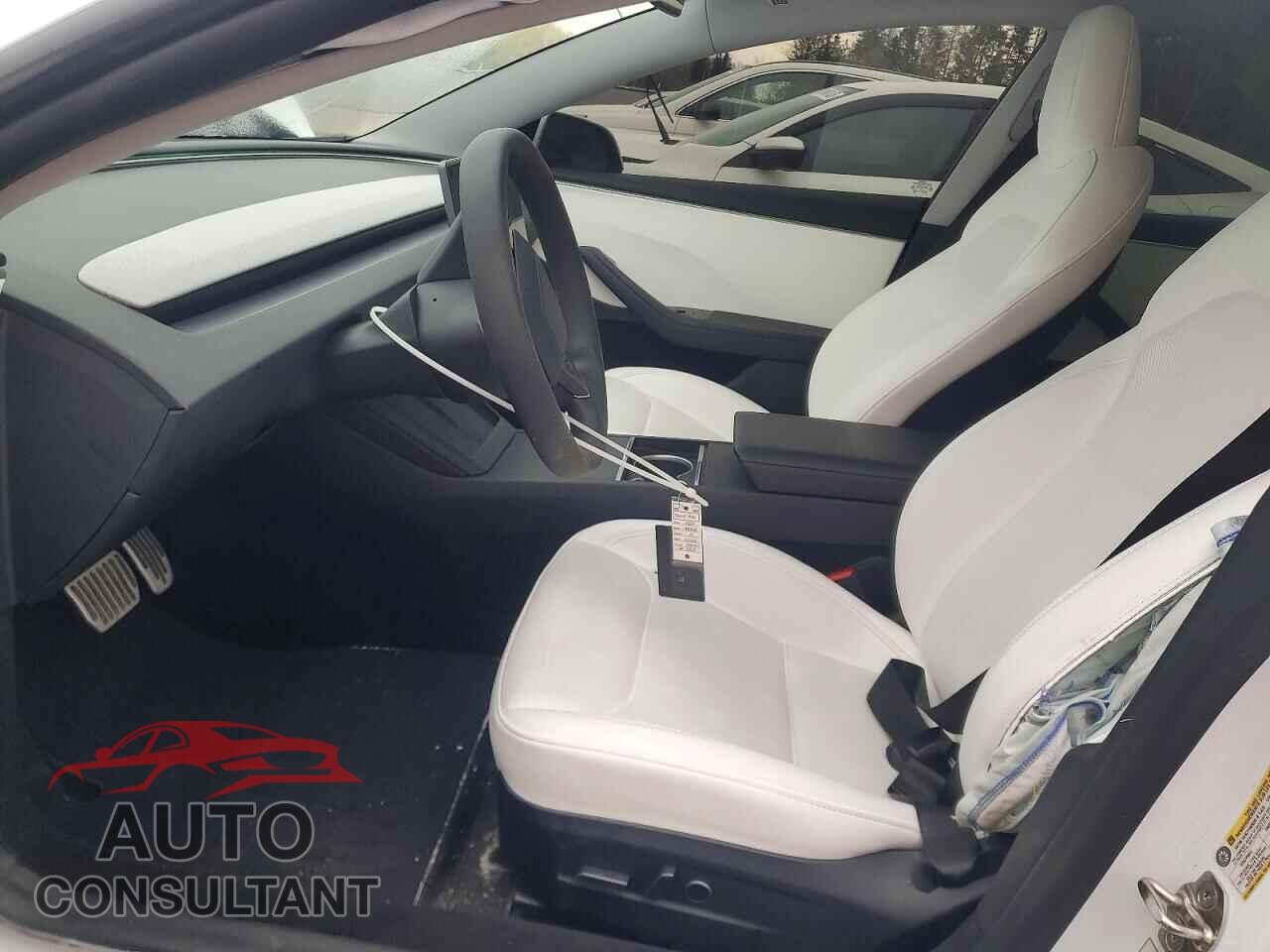 TESLA MODEL 3 2024 - LRW3E7FA0RC201445