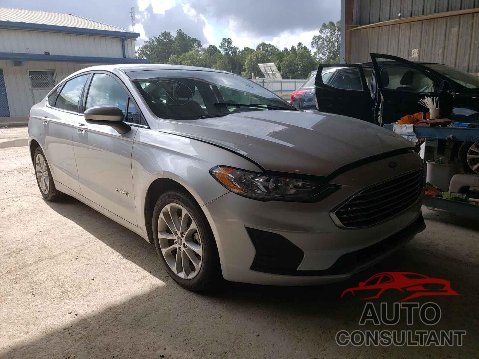 FORD FUSION 2019 - 3FA6P0LU9KR137998