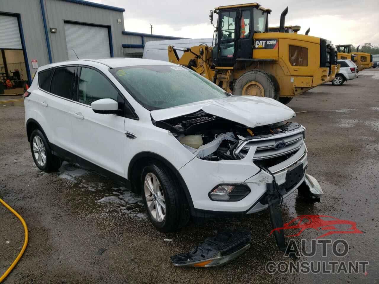 FORD ESCAPE 2017 - 1FMCU0GD4HUC57771