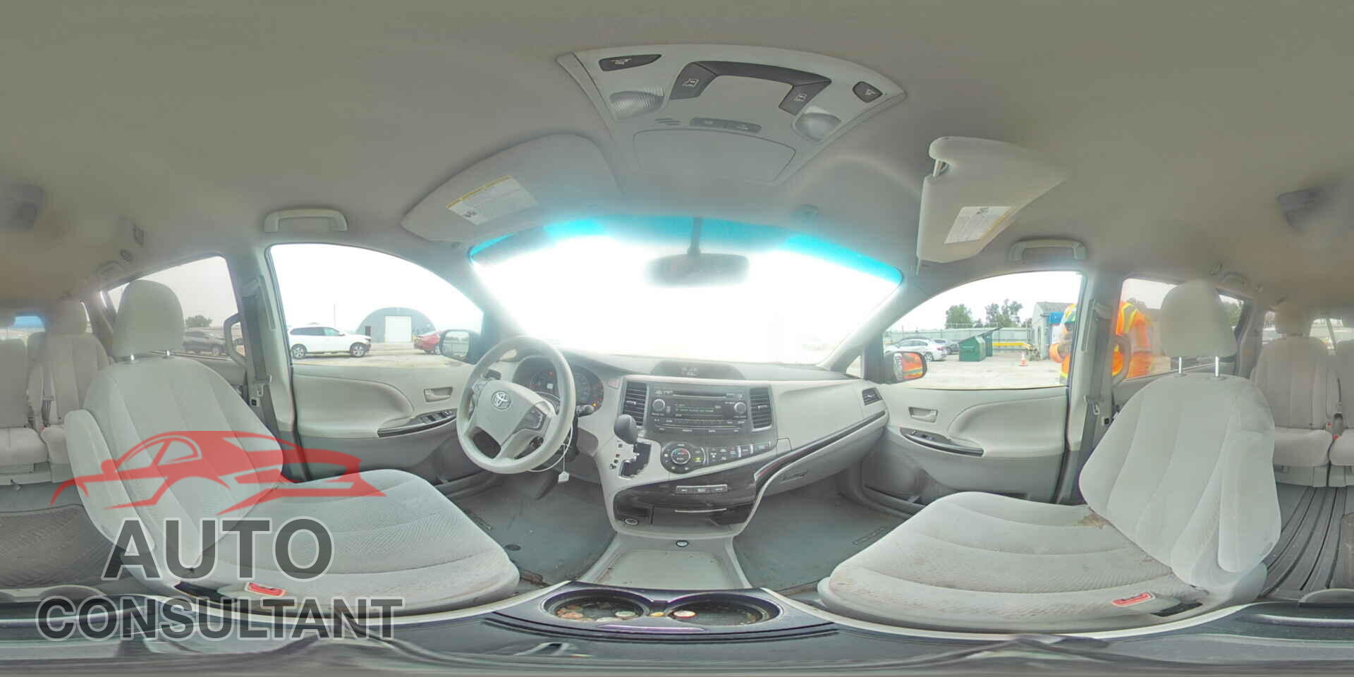TOYOTA SIENNA 2013 - 5TDKK3DC8DS379857