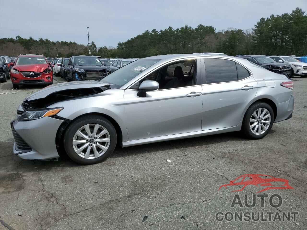 TOYOTA CAMRY 2018 - 4T1B11HK7JU015876