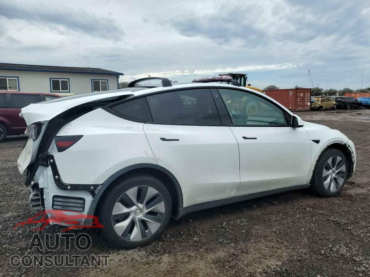 TESLA MODEL Y 2021 - 5YJYGDED0MF103492