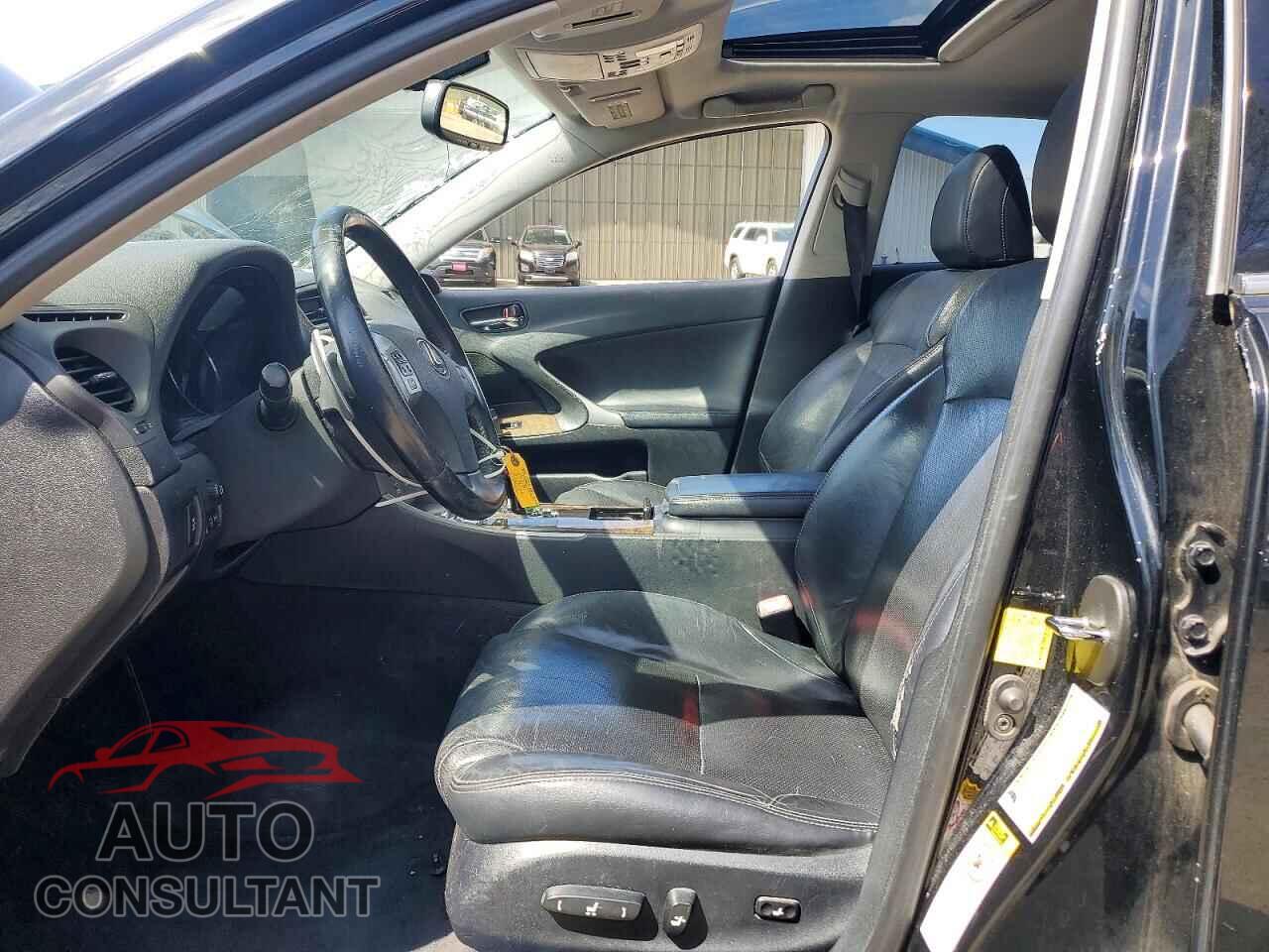LEXUS IS 2012 - JTHCF5C25C5056883