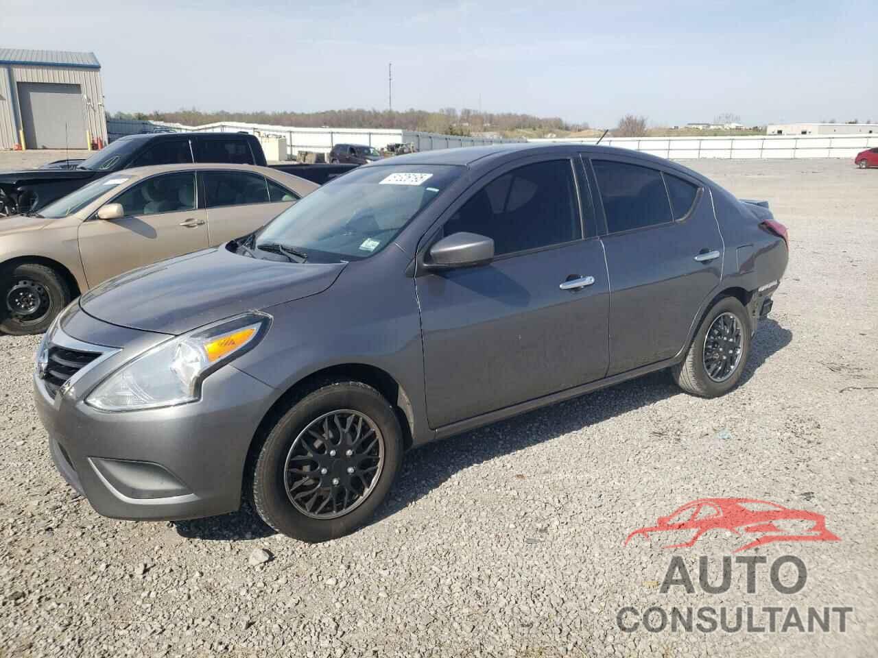 NISSAN VERSA 2018 - 3N1CN7AP9JL834620