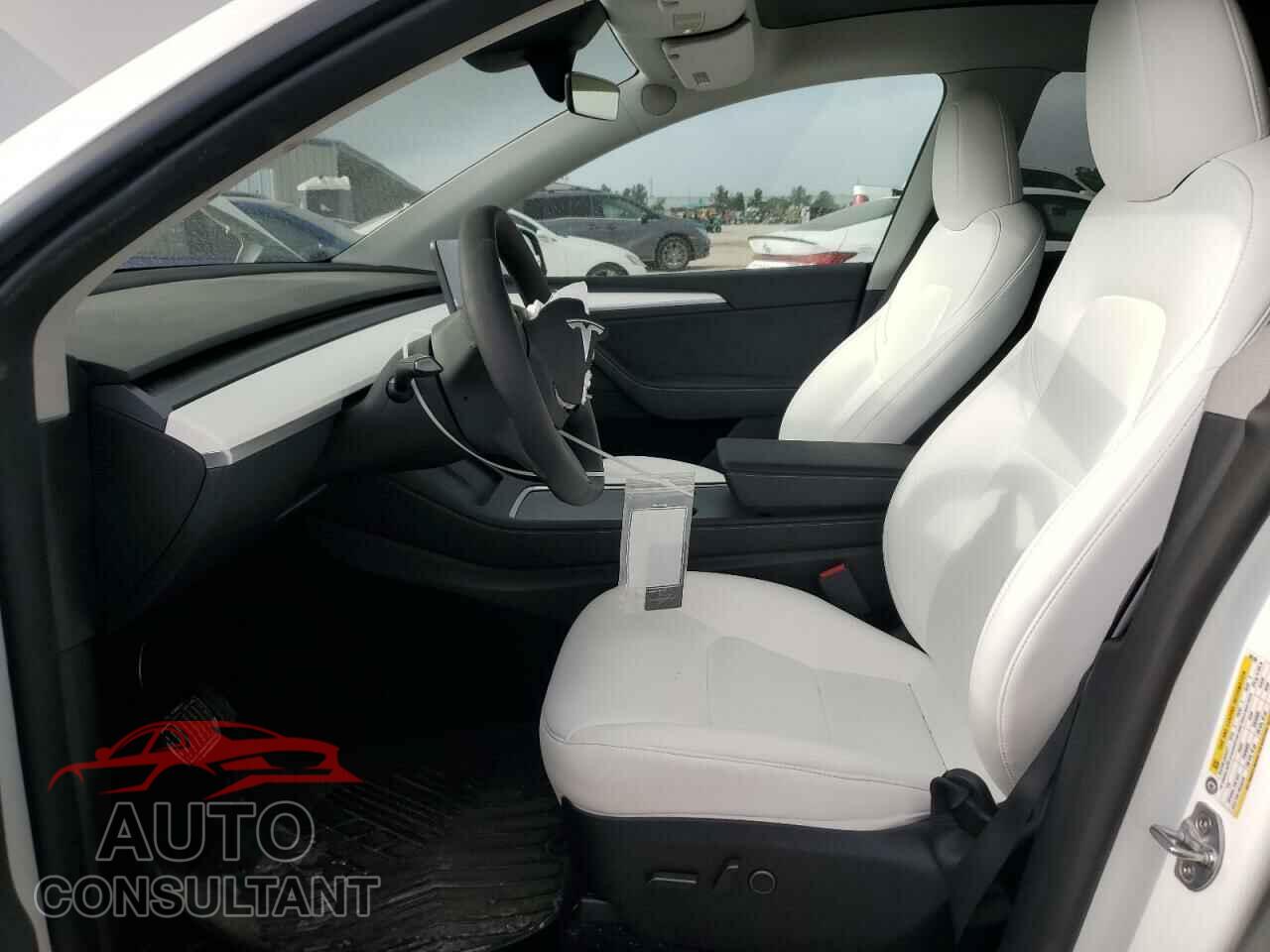 TESLA MODEL Y 2024 - 7SAYGDED1RA306169
