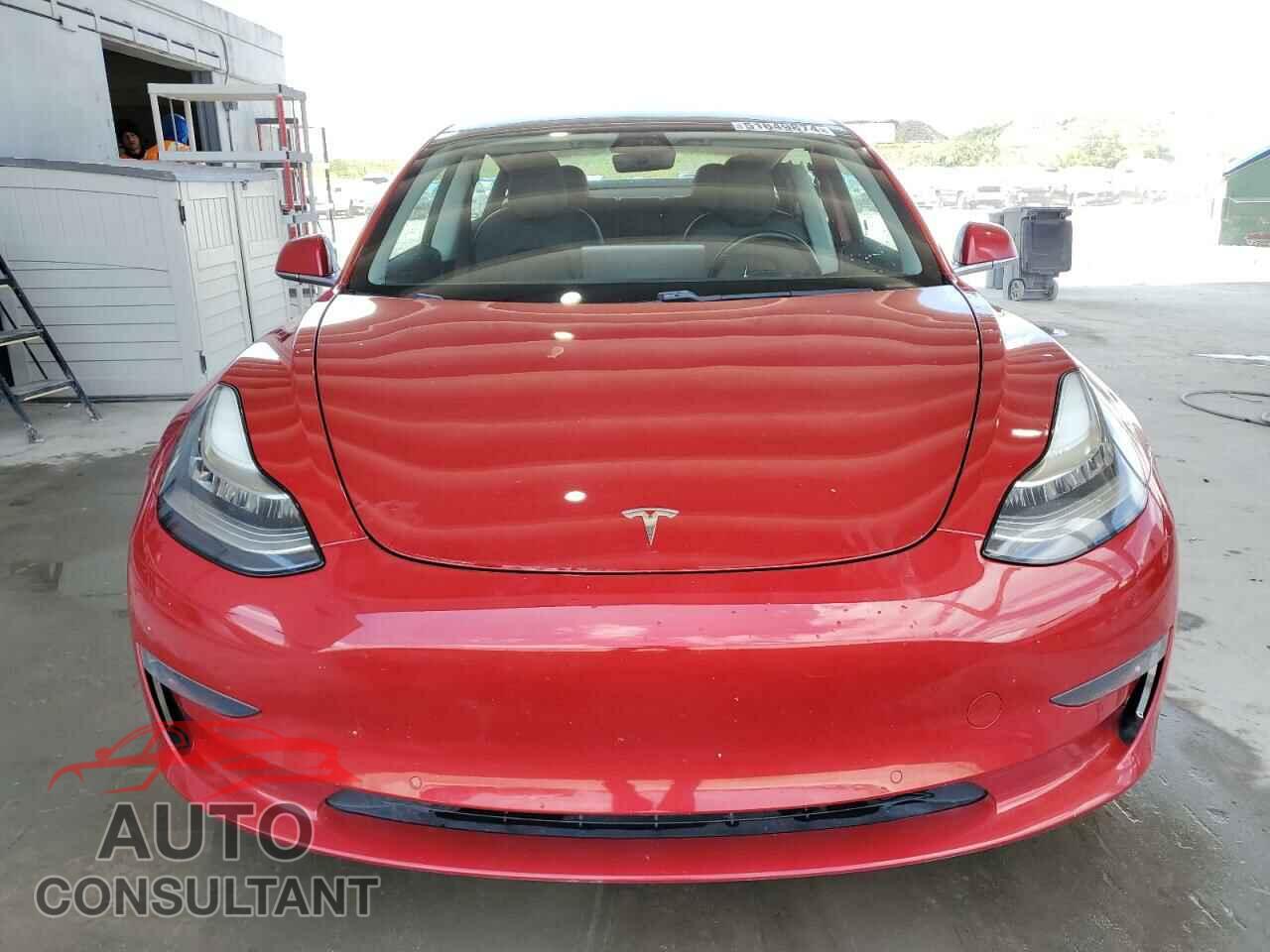 TESLA MODEL 3 2018 - 5YJ3E1EA5JF015425