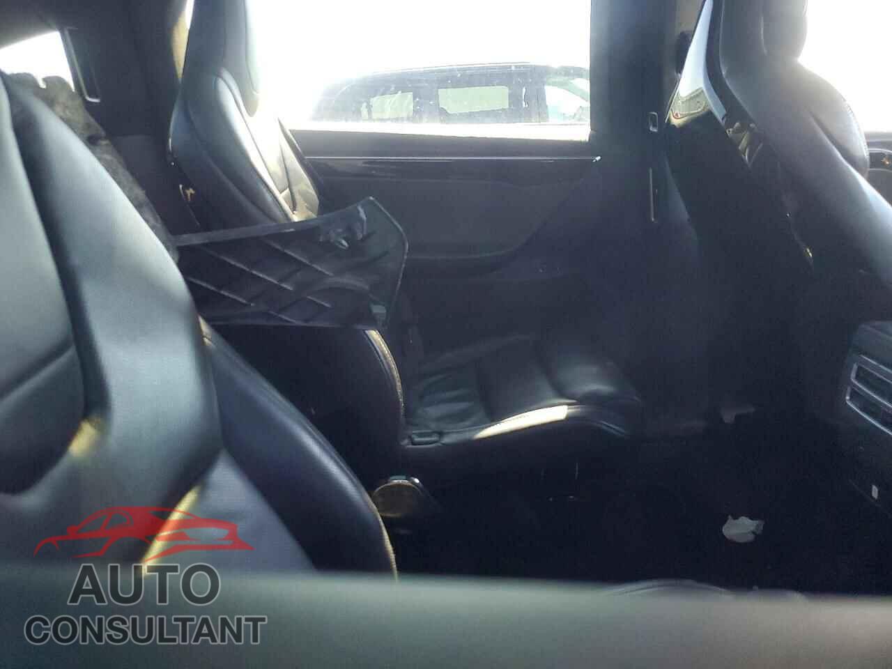 TESLA MODEL X 2016 - 5YJXCBE27GF021807