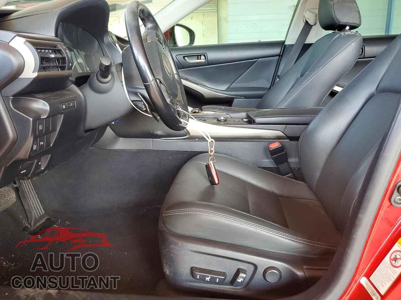 LEXUS IS 2017 - JTHBA1D23H5048631
