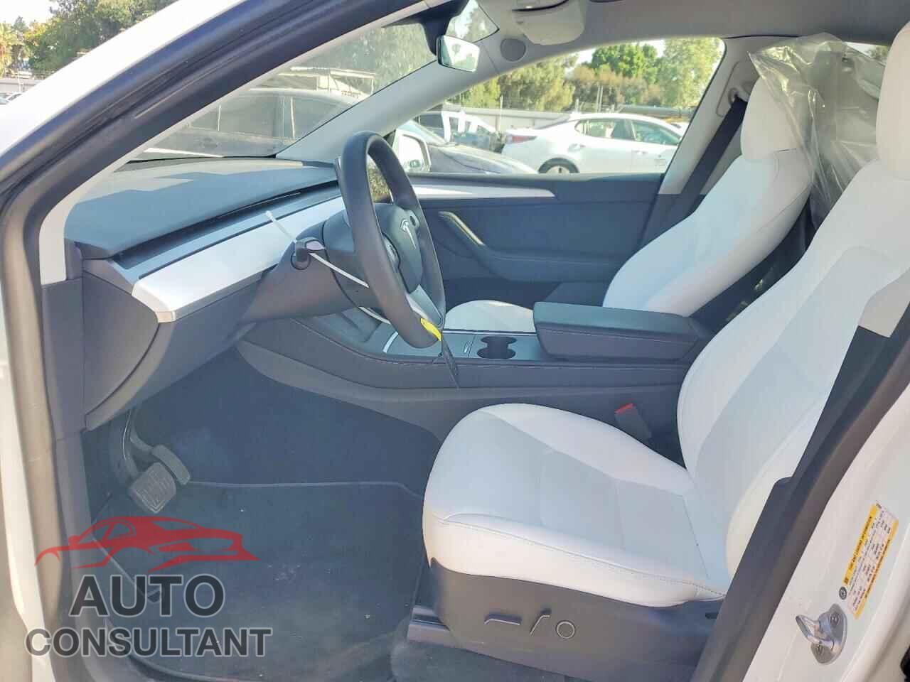 TESLA MODEL Y 2023 - 7SAYGDEE0PF623028