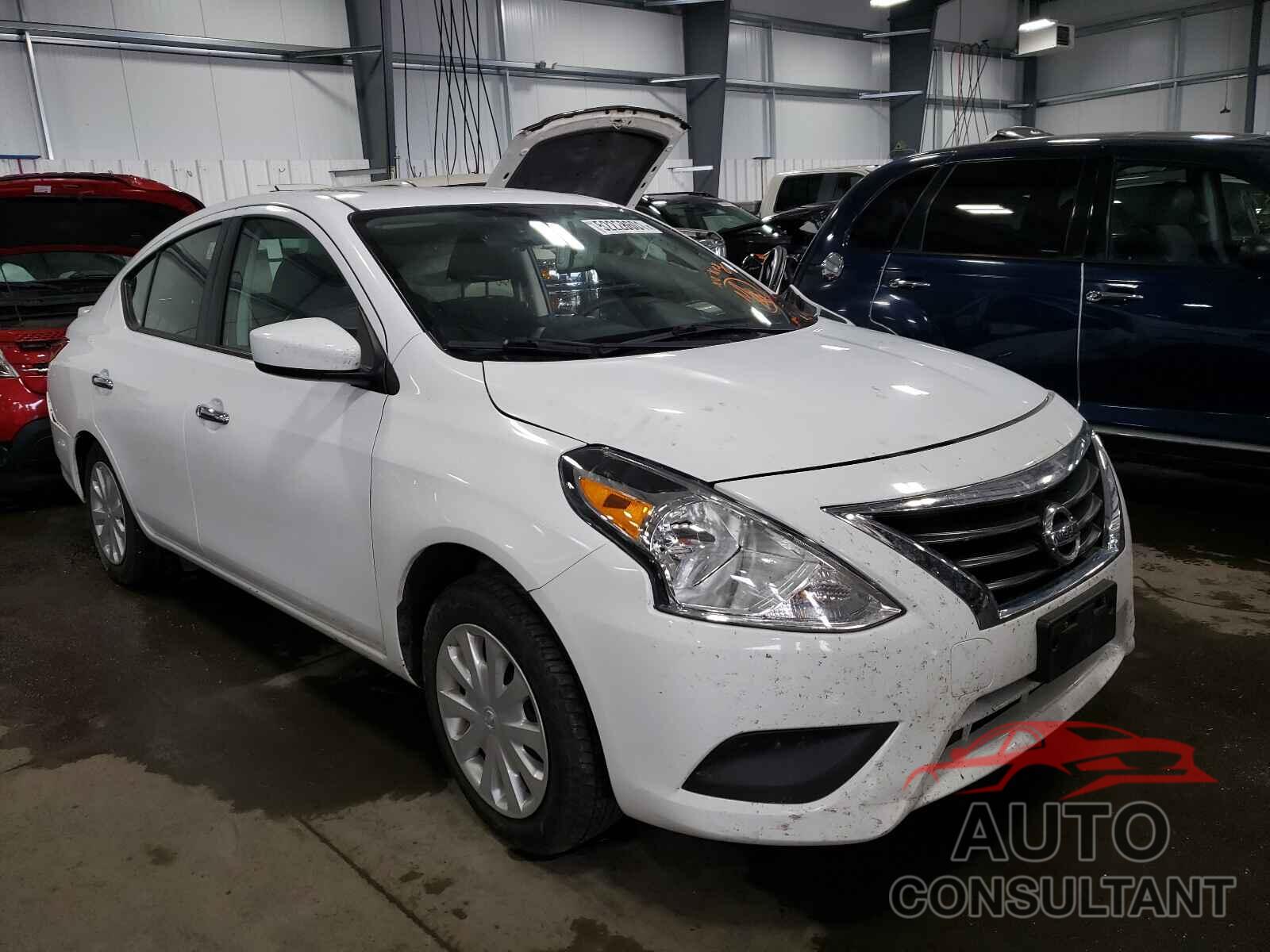 NISSAN VERSA 2018 - 3N1CN7AP2JK395685