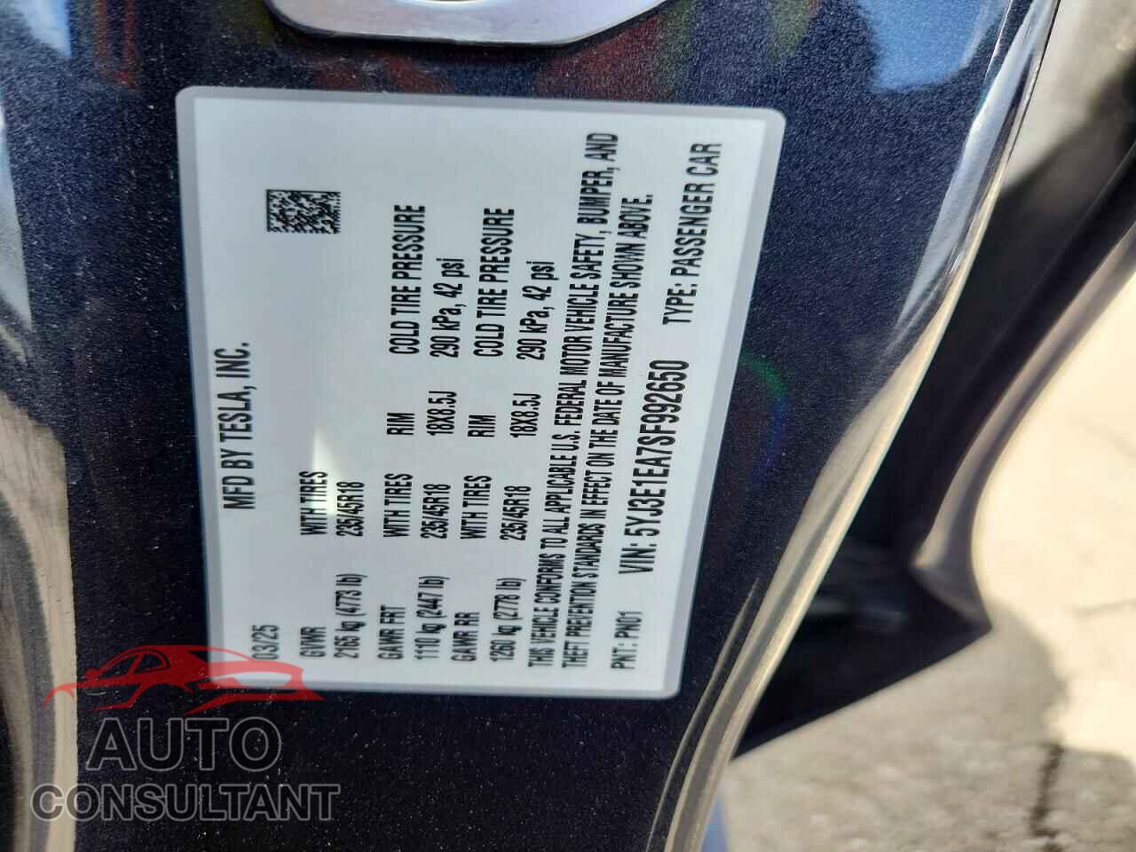 TESLA MODEL 3 2025 - 5YJ3E1EA7SF992650