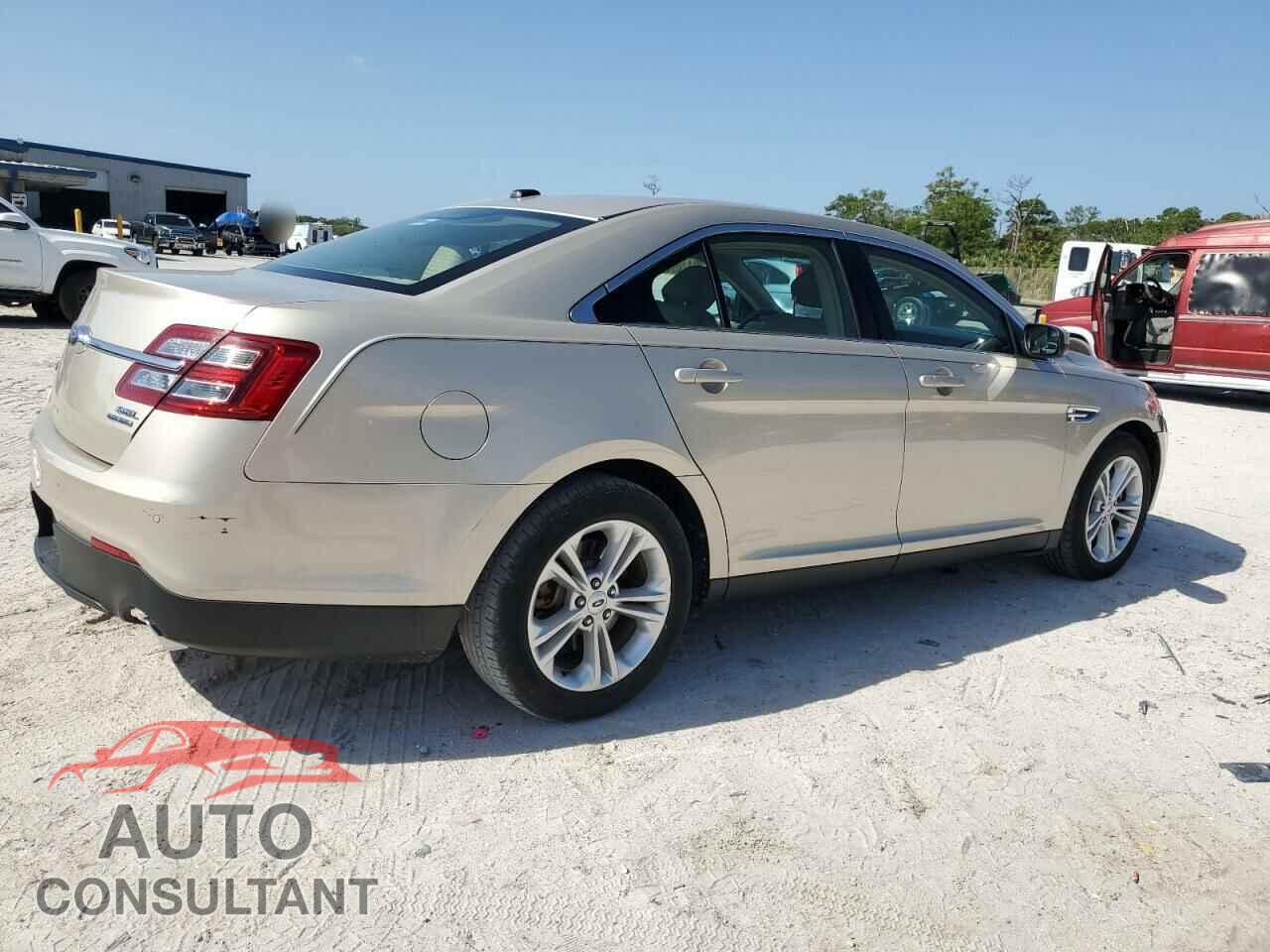 FORD TAURUS 2017 - 1FAHP2E83HG131912