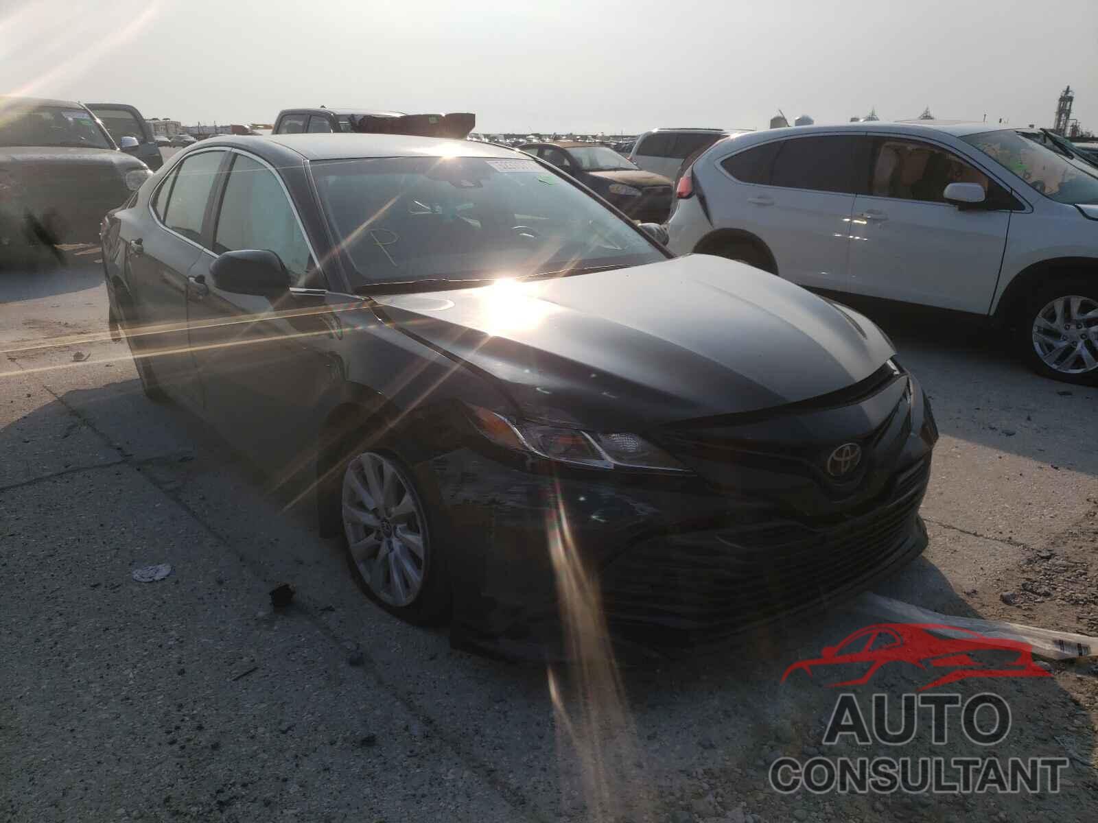 TOYOTA CAMRY 2018 - 4T1B11HK3JU080563