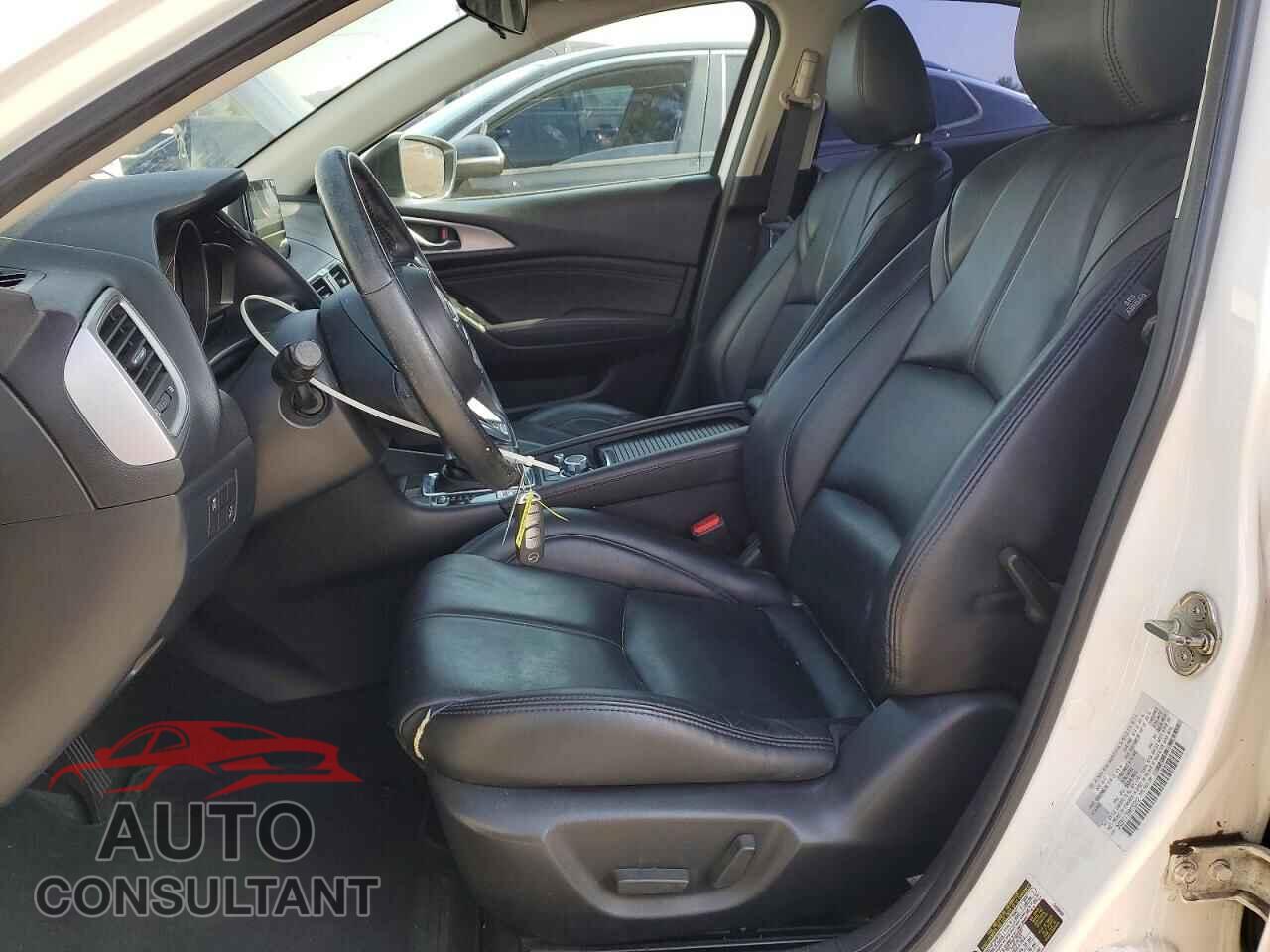 MAZDA 3 2017 - 3MZBN1V75HM150312