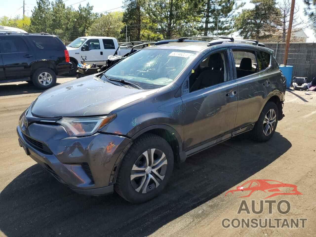 TOYOTA RAV4 2017 - JTMBFREV9HJ712027
