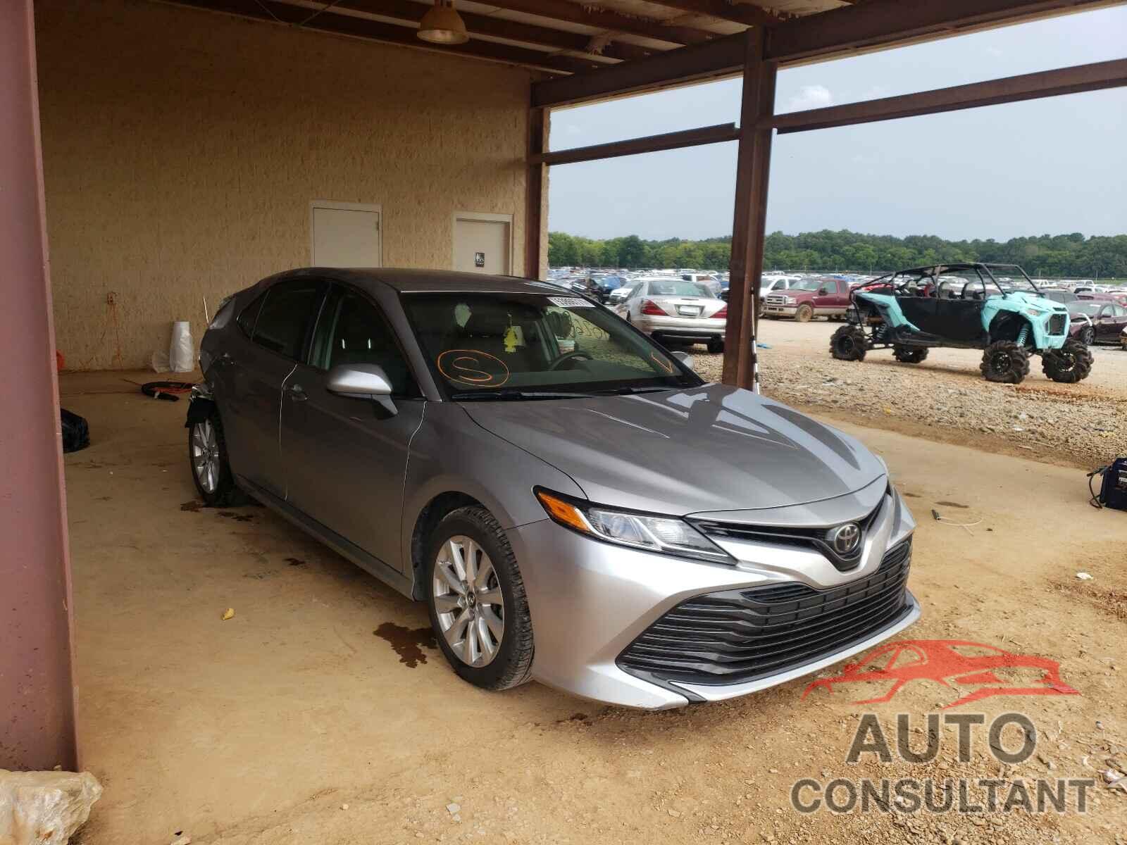 TOYOTA CAMRY 2018 - 4T1B11HK5JU083285