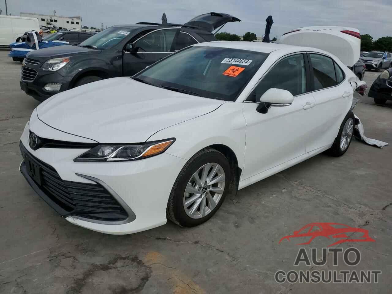 TOYOTA CAMRY 2024 - 4T1R11AK8RU224869
