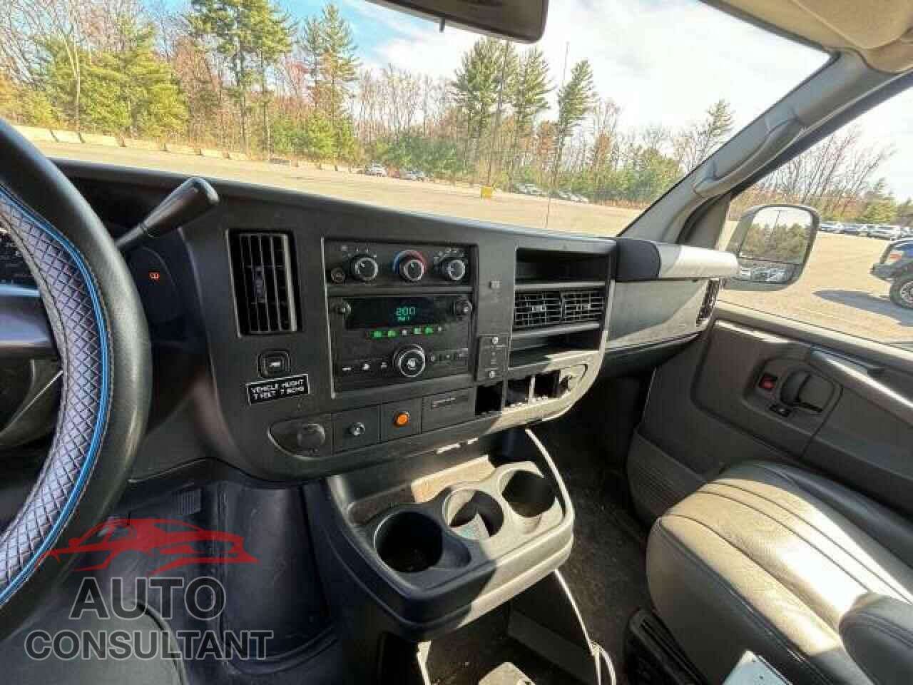 CHEVROLET EXPRESS 2014 - 1GCSHAF42E1128257
