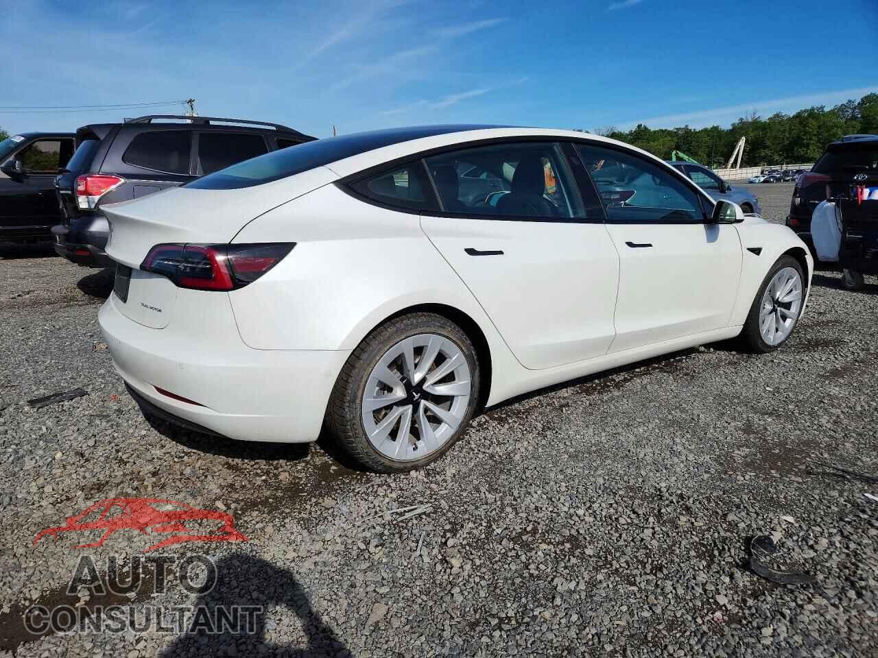TESLA MODEL 3 2022 - 5YJ3E1EB9NF275423