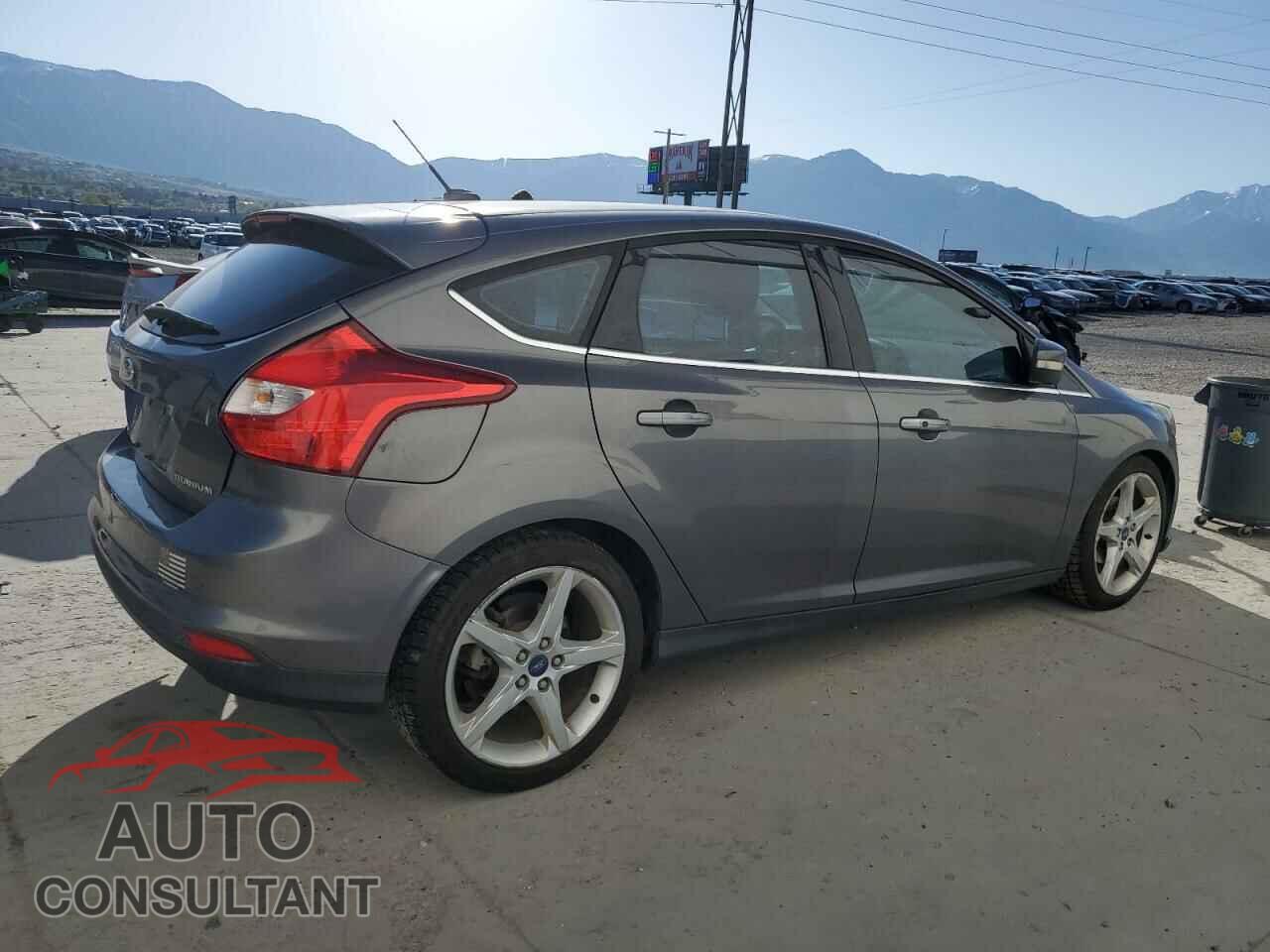 FORD FOCUS 2012 - 1FAHP3N21CL302058