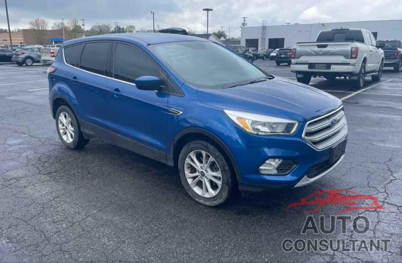 FORD ESCAPE 2017 - 1FMCU0GDXHUE06572