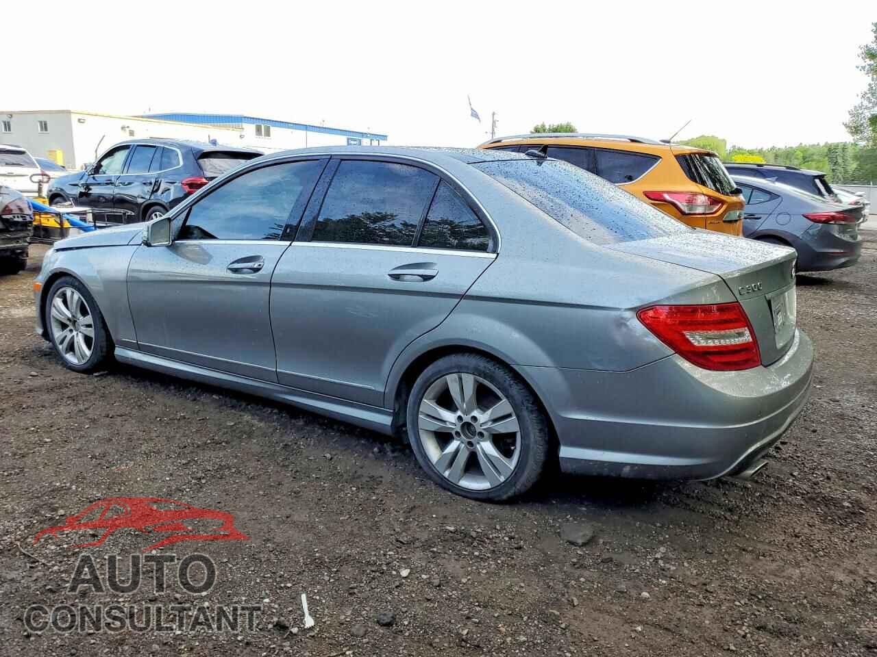MERCEDES-BENZ C-CLASS 2012 - WDDGF8BB1CA605899