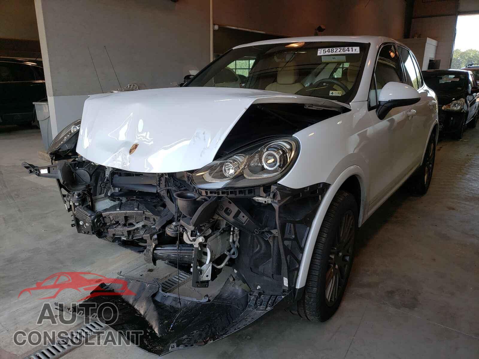 PORSCHE CAYENNE 2018 - WP1AA2A20JKA02249