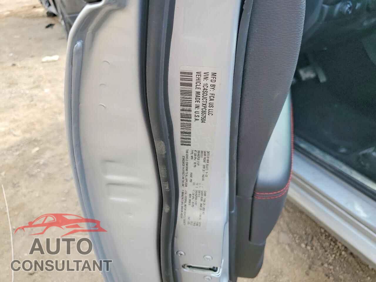 DODGE DURANGO 2023 - 1C4SDJCTXPC657504