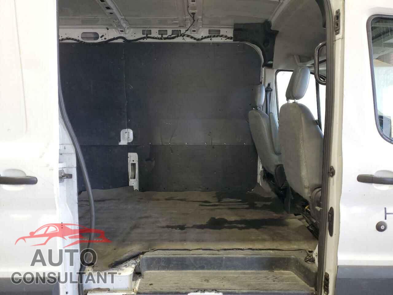 FORD TRANSIT 2018 - 1FTYR2CM3JKA52361