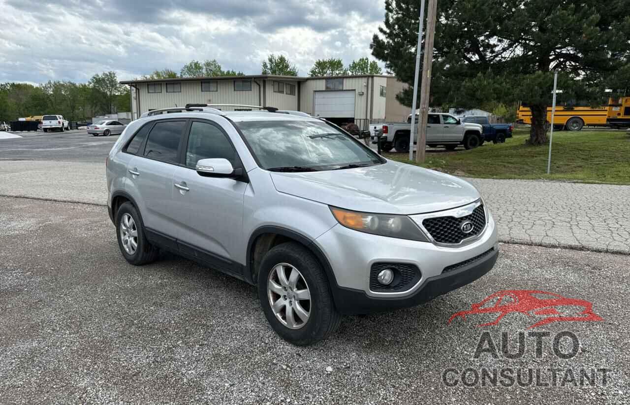 KIA SORENTO 2012 - 5XYKT3A65CG211116