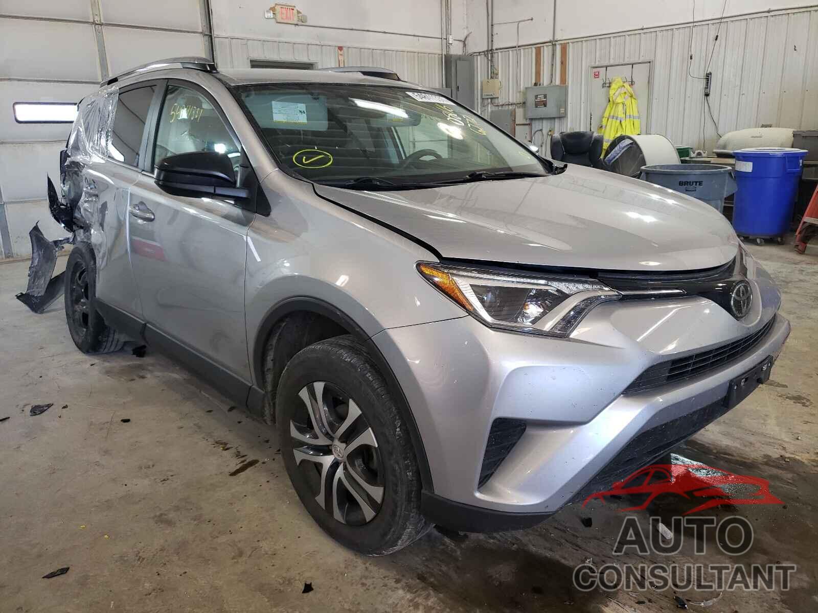 TOYOTA RAV4 2018 - JTMBFREV1JJ256272