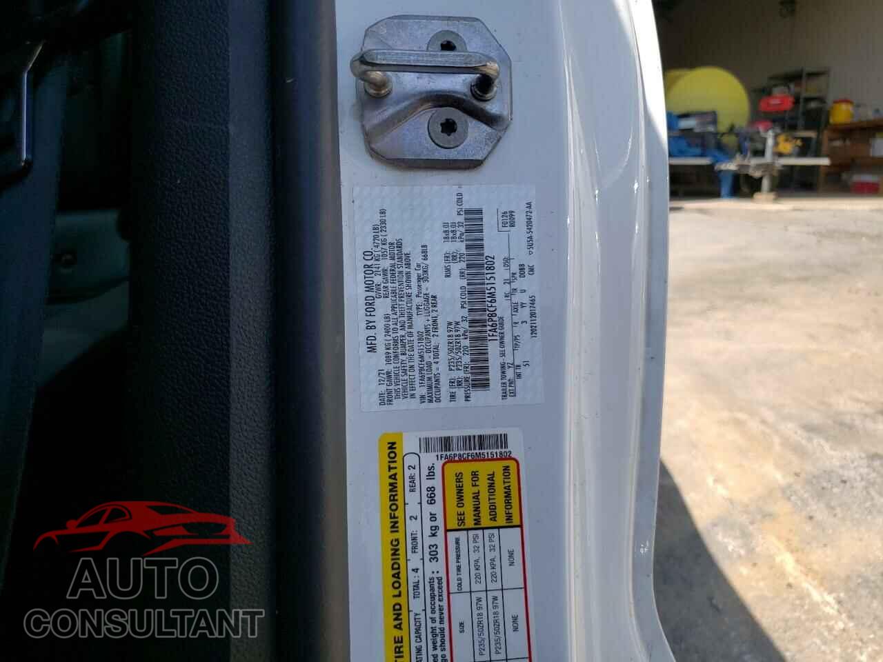 FORD MUSTANG 2021 - 1FA6P8CF6M5151802