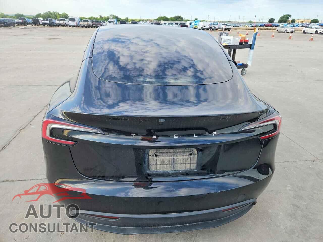 TESLA MODEL 3 2024 - 5YJ3E1EA1RF721318