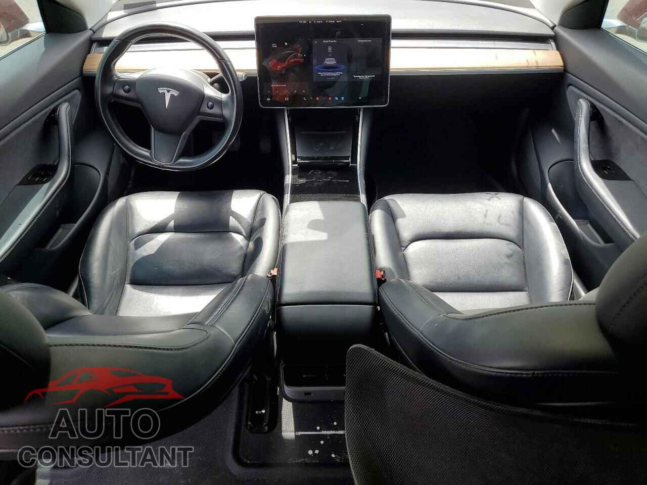 TESLA MODEL 3 2018 - 5YJ3E1EB3JF064177