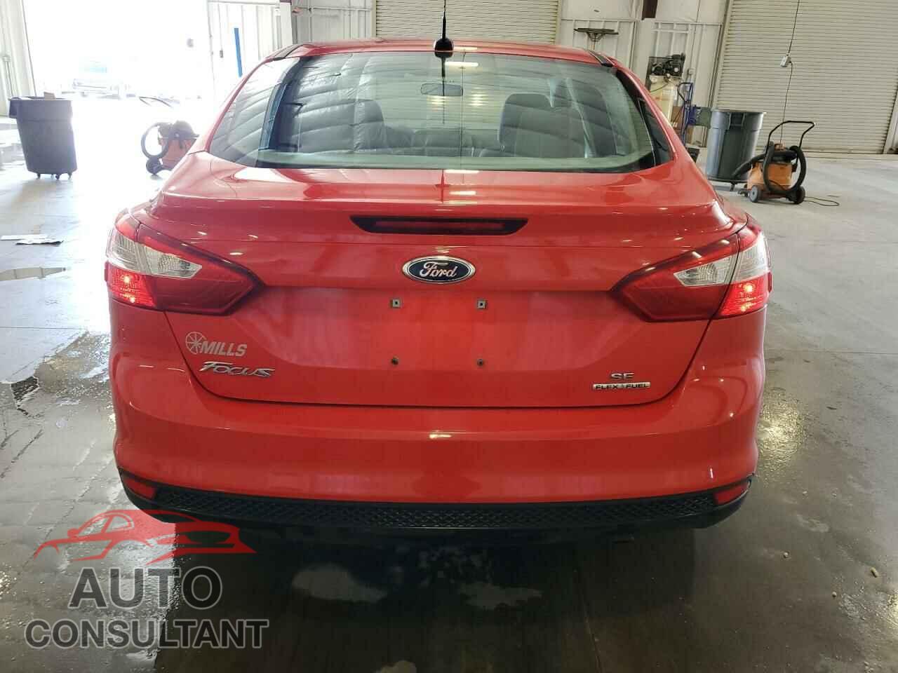 FORD FOCUS 2014 - 1FADP3F29EL432038