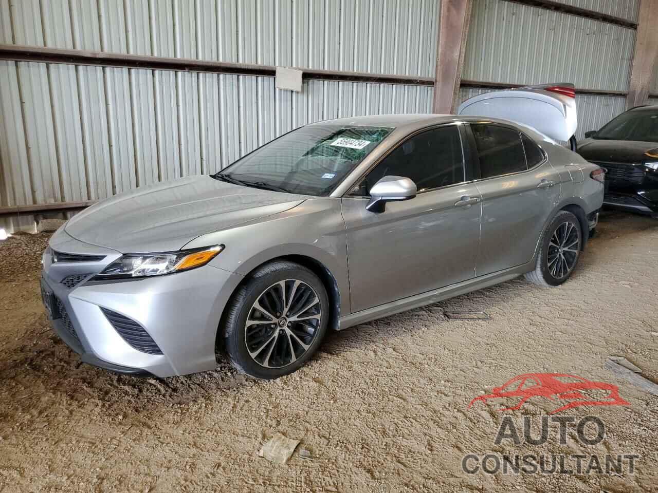 TOYOTA CAMRY 2018 - 4T1B11HK6JU136639