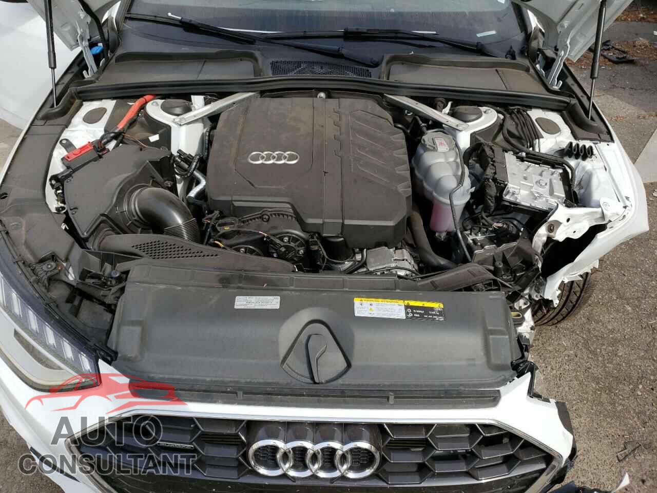 AUDI A4 2022 - WAUEAAF43NN014792