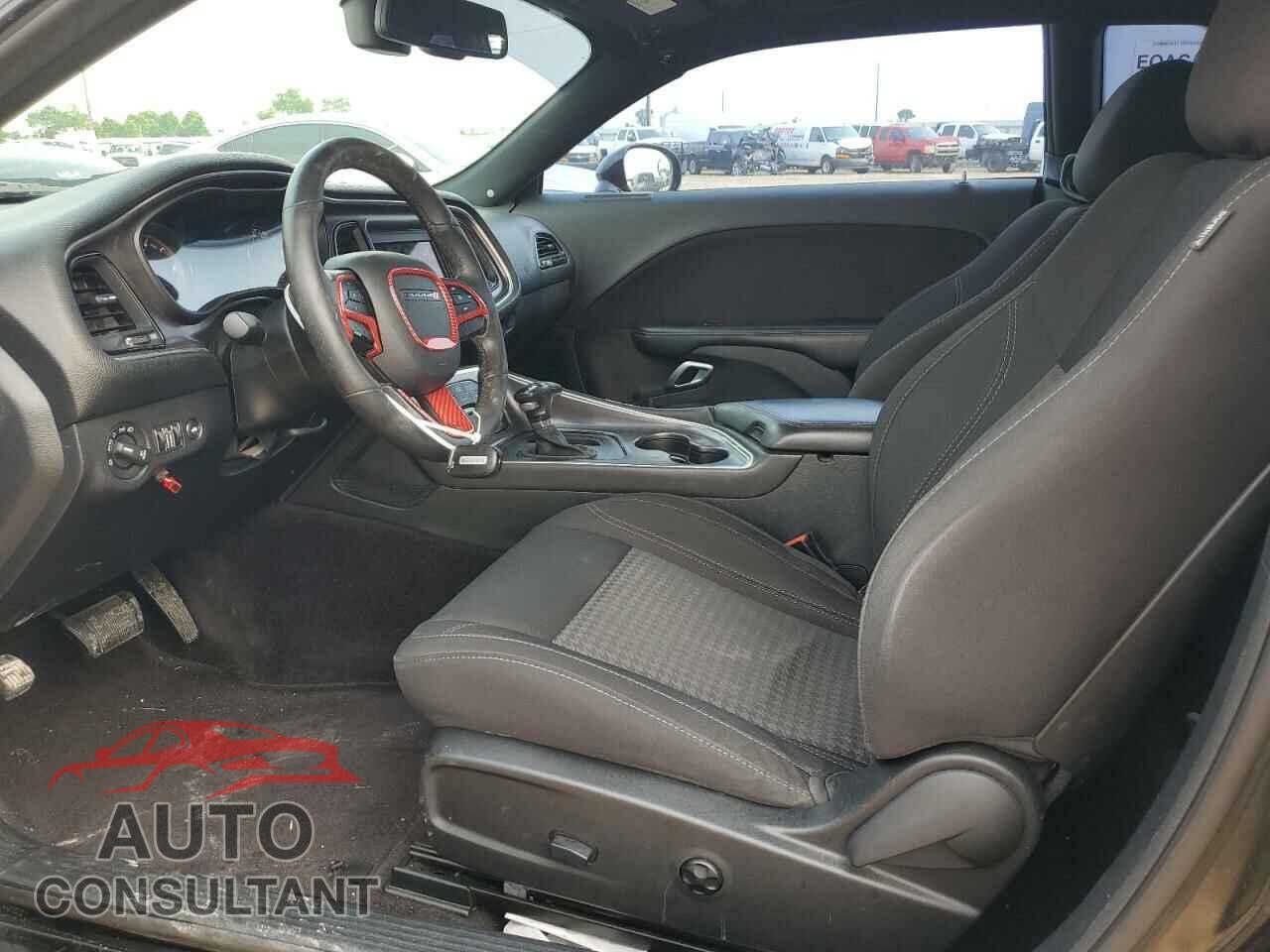DODGE CHALLENGER 2018 - 2C3CDZAG8JH111740