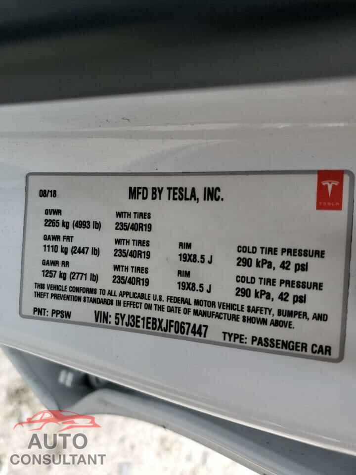 TESLA MODEL 3 2018 - 5YJ3E1EBXJF067447