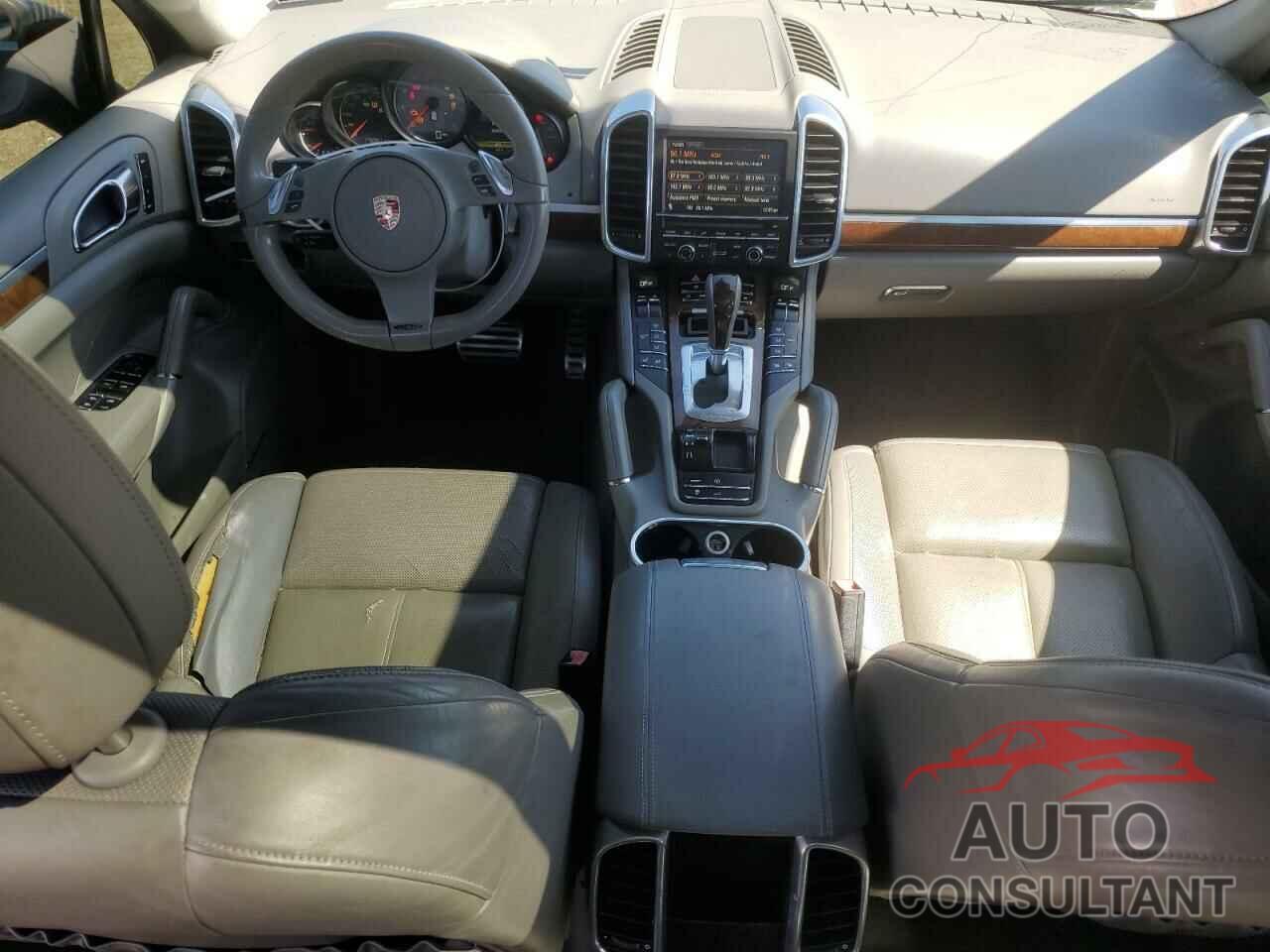 PORSCHE CAYENNE 2012 - WP1AB2A29CLA41108