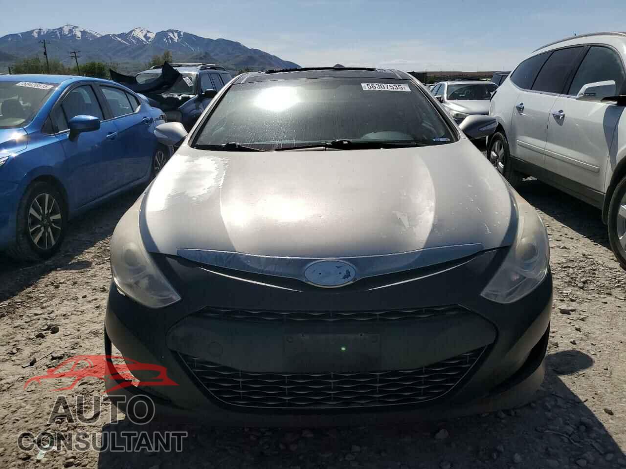 HYUNDAI SONATA 2013 - KMHEC4A43DA079360
