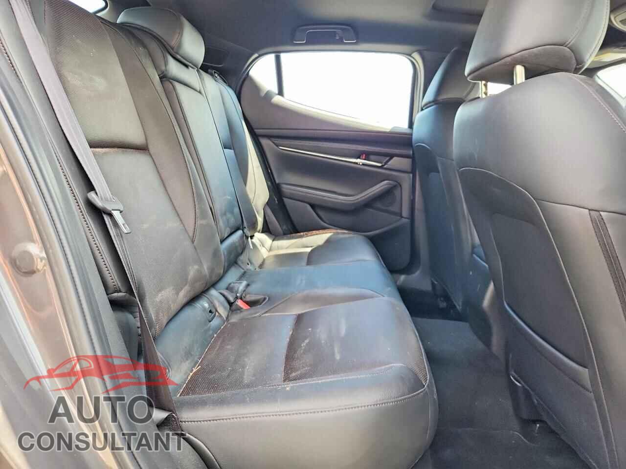 MAZDA 3 2019 - JM1BPBNM5K1131854
