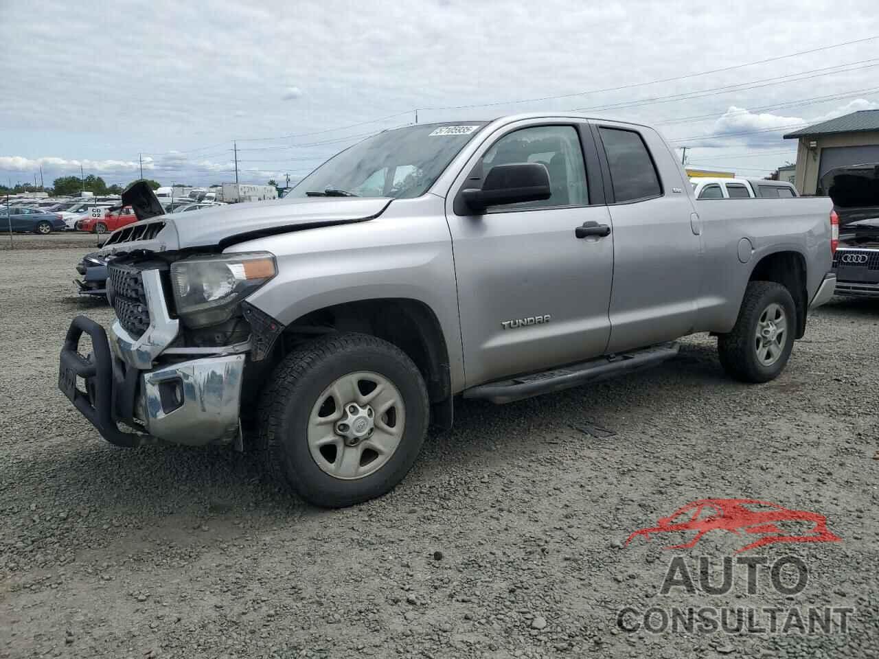 TOYOTA TUNDRA 2018 - 5TFUM5F16JX074888