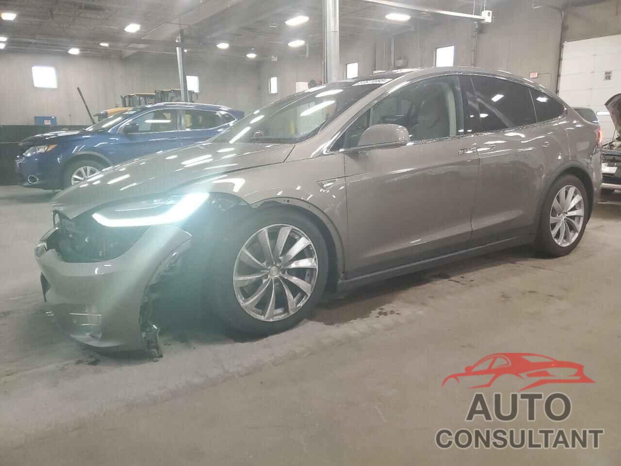 TESLA MODEL X 2016 - 5YJXCBE20GF003018