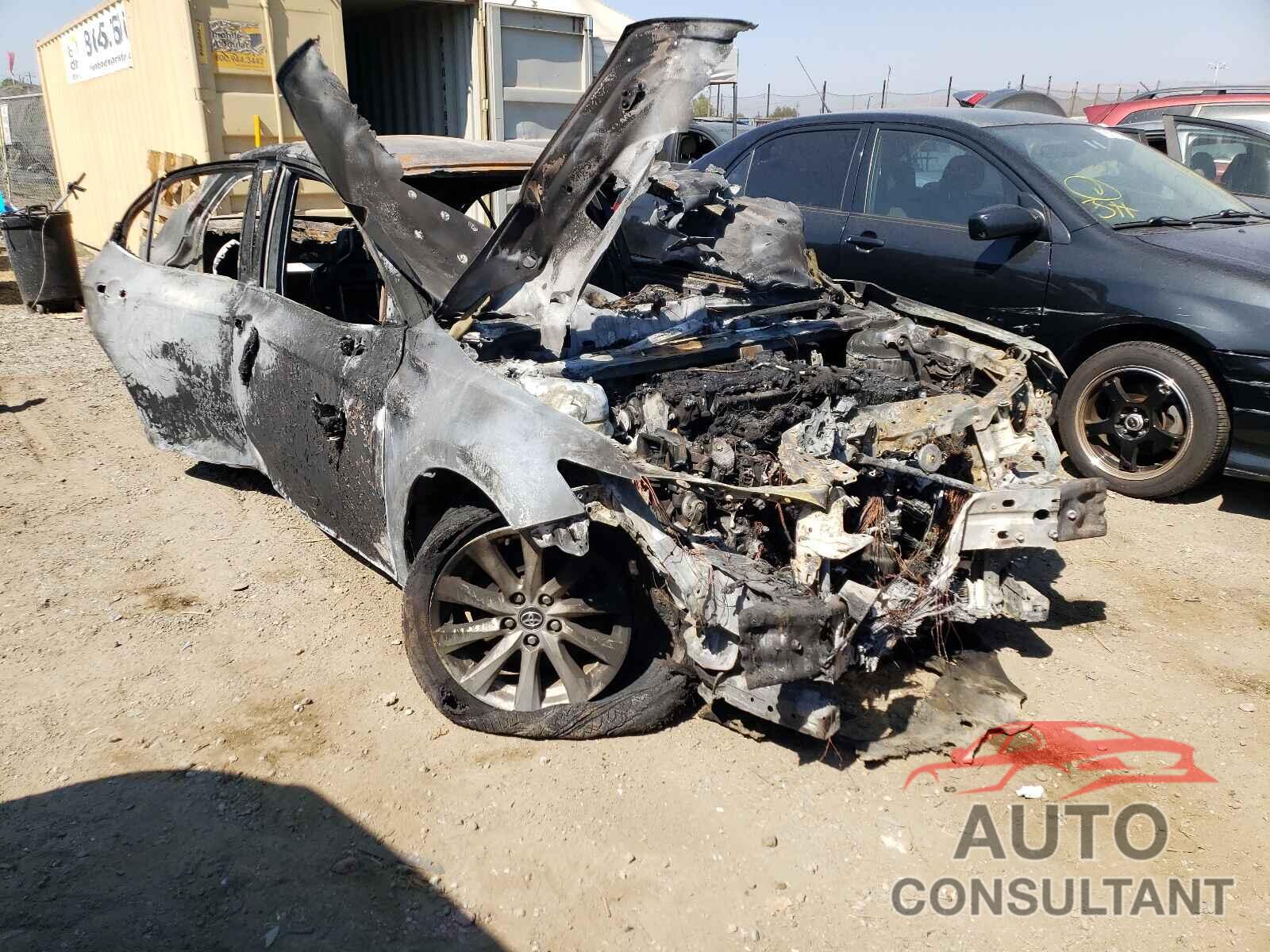 TOYOTA CAMRY 2018 - 4T1B11HK2JU648527