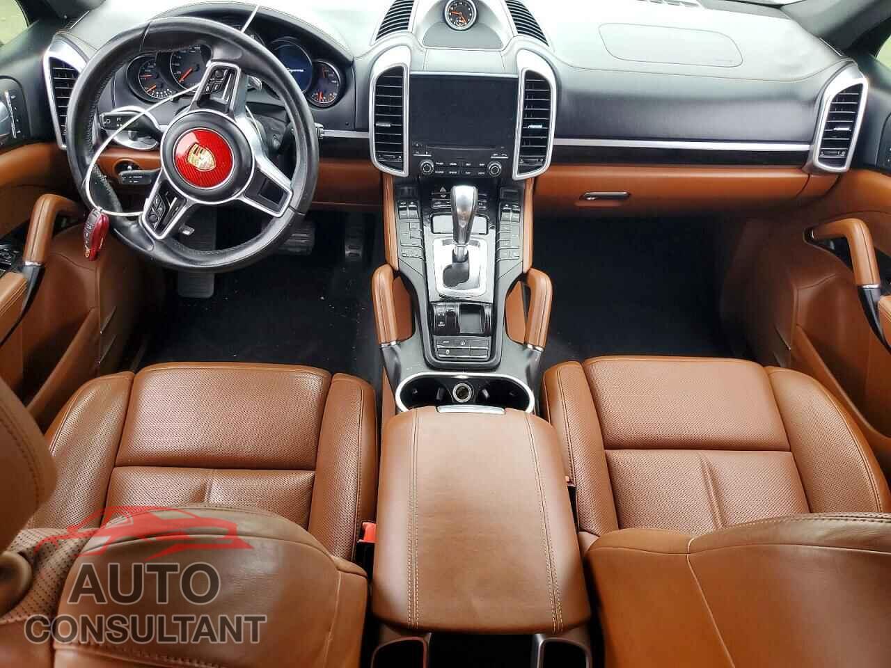 PORSCHE CAYENNE 2017 - WP1AA2A21HKA85748