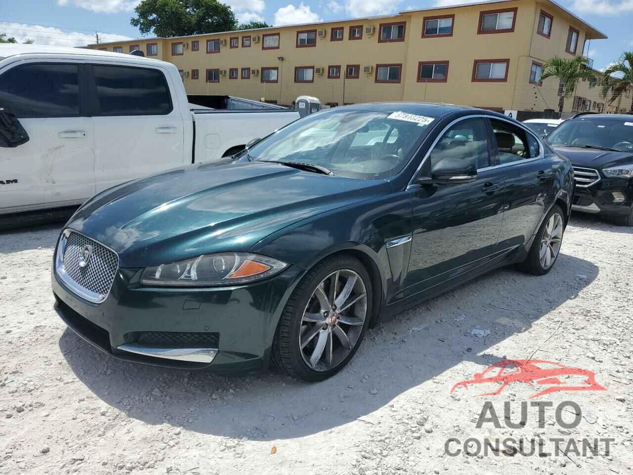 JAGUAR XF 2015 - SAJWA0F70F8U51937